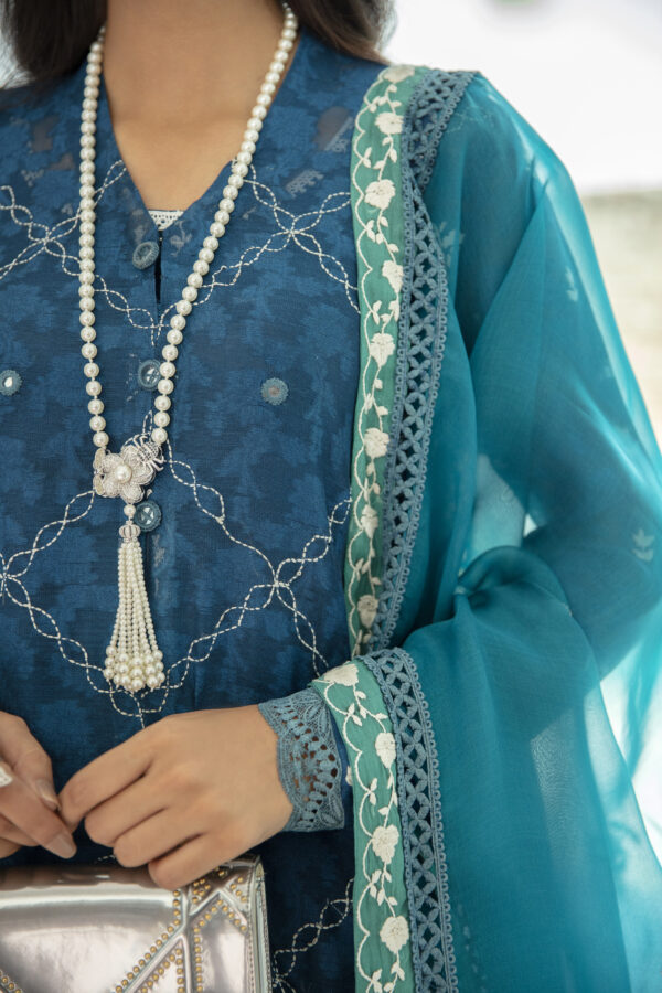 Amorine Teal